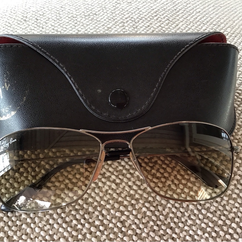 Ray-Ban Classic Sunglasses☀️